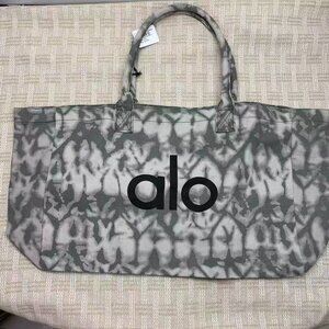 ALO Yoga Gray Camouflage Tote